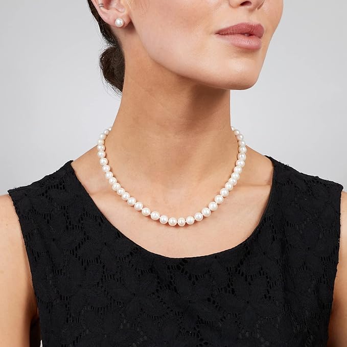 White AA Grade 8-9mm Freshwater Pearl Necklace on Model