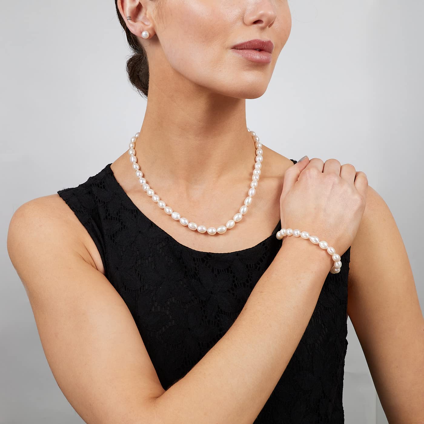 white pearl necklace set