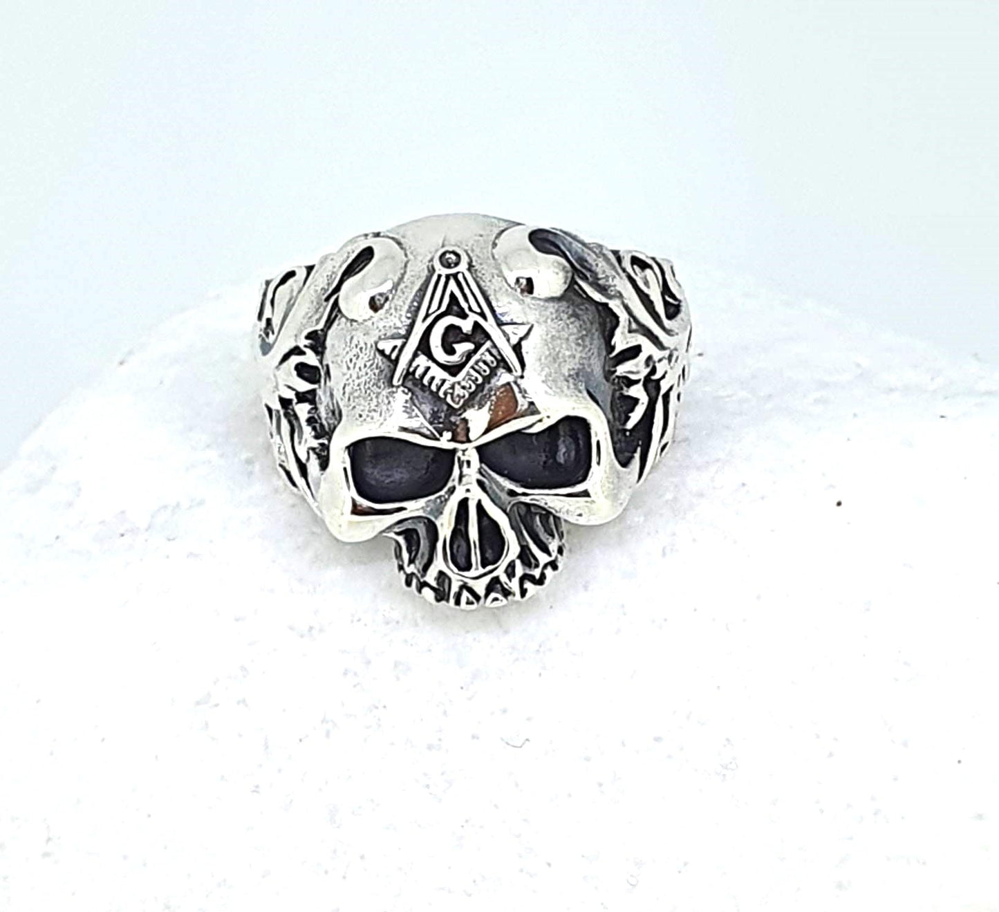 925 sterling silver chunky skull ring
