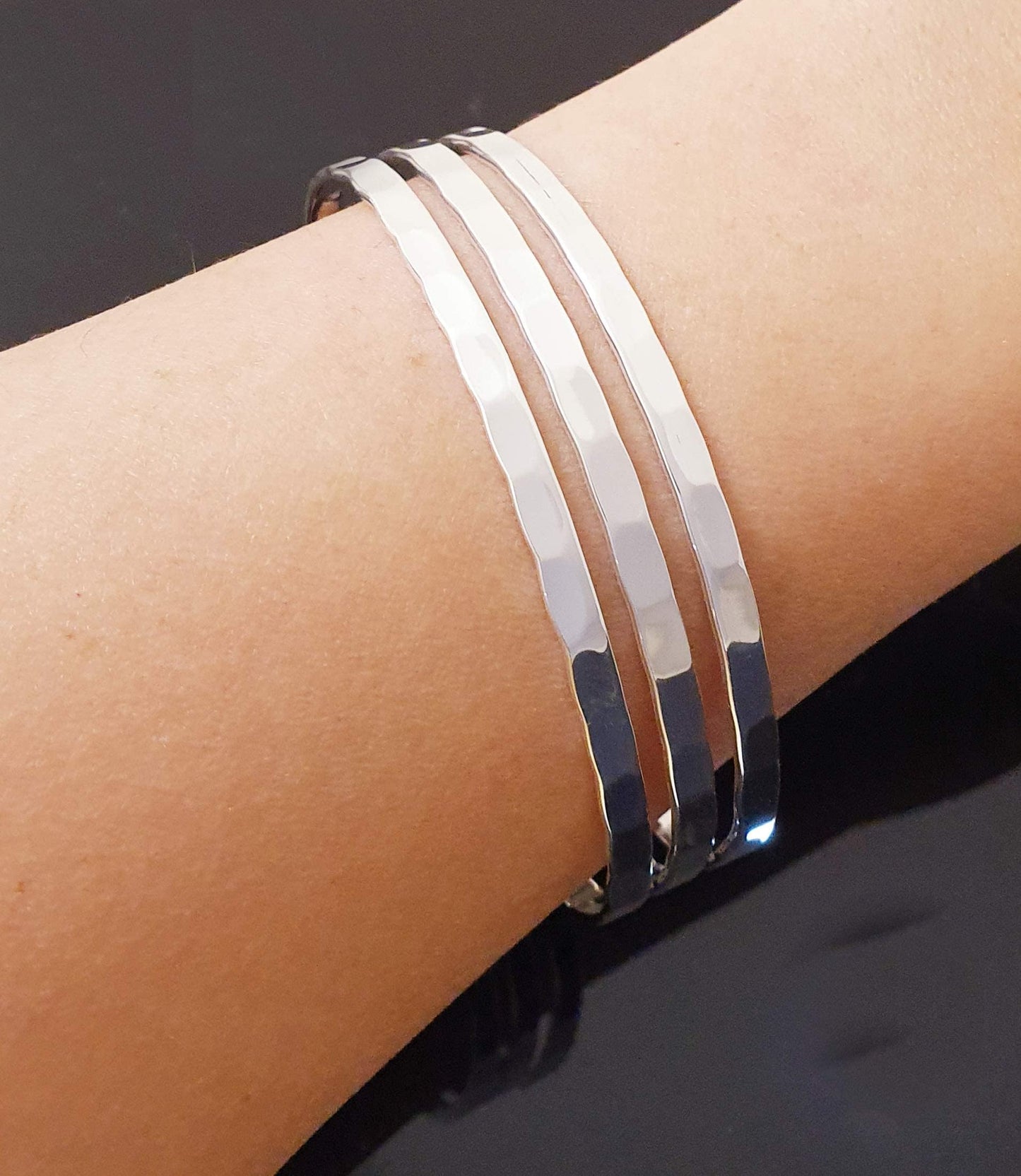 women's hammered silver bangle