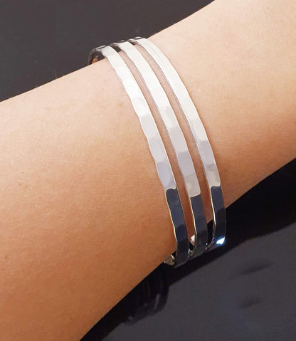 women's hammered silver bangle
